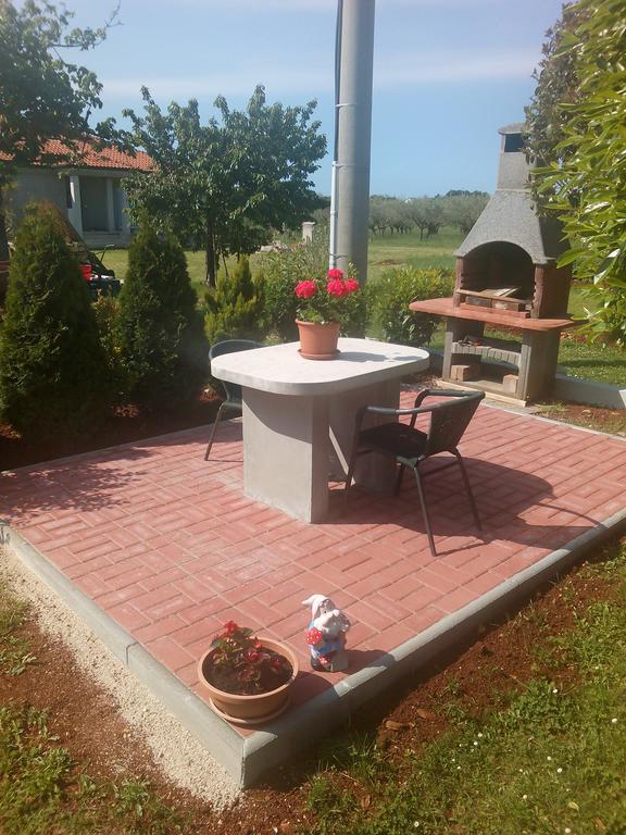 Apartment Gogo Umag Exterior photo