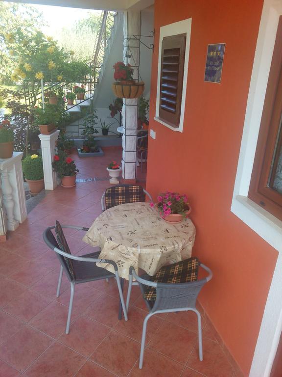 Apartment Gogo Umag Exterior photo